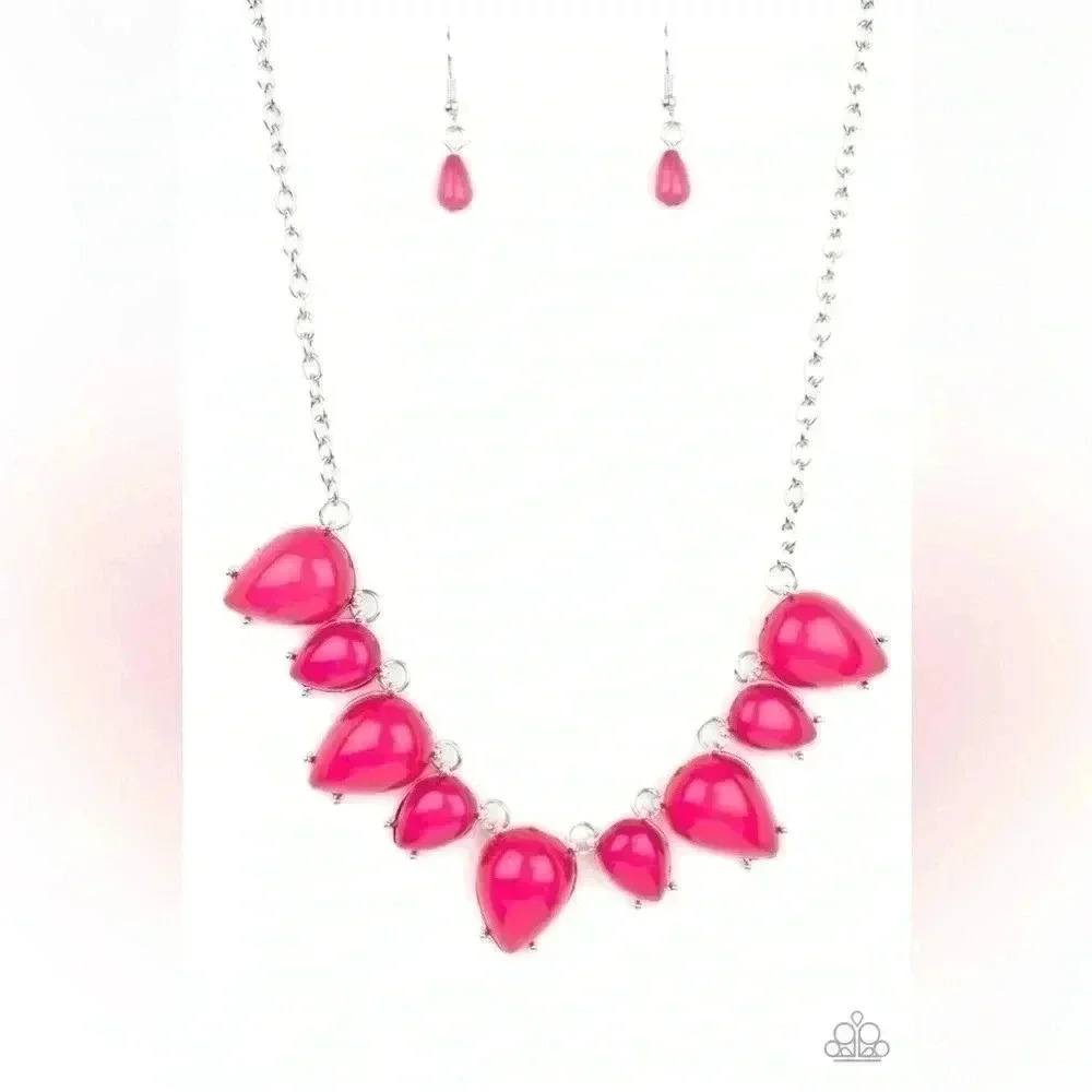 Pampered Poolside - Pink Necklace - Picture 2 of 9